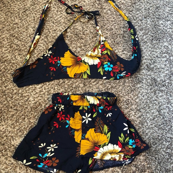 floral two piece set - Picture 1 of 4